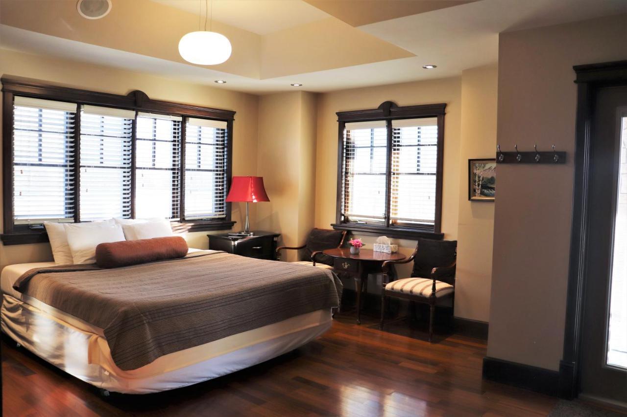 Westmount River Inn YYC Esterno foto